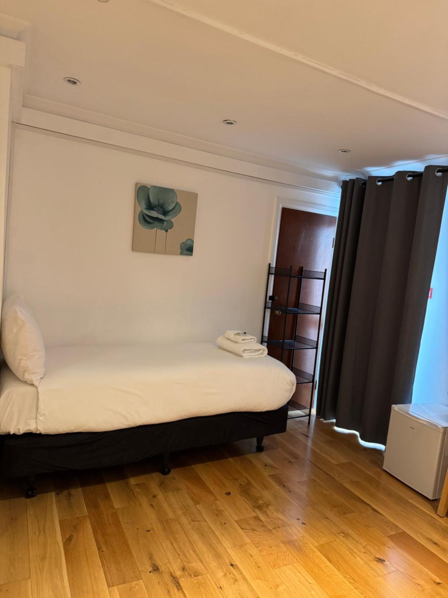 Romany House 3*